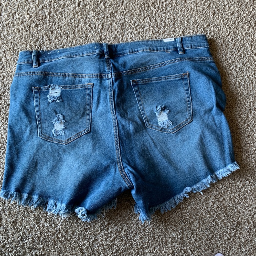 Jean shorts - Picture 2 of 3